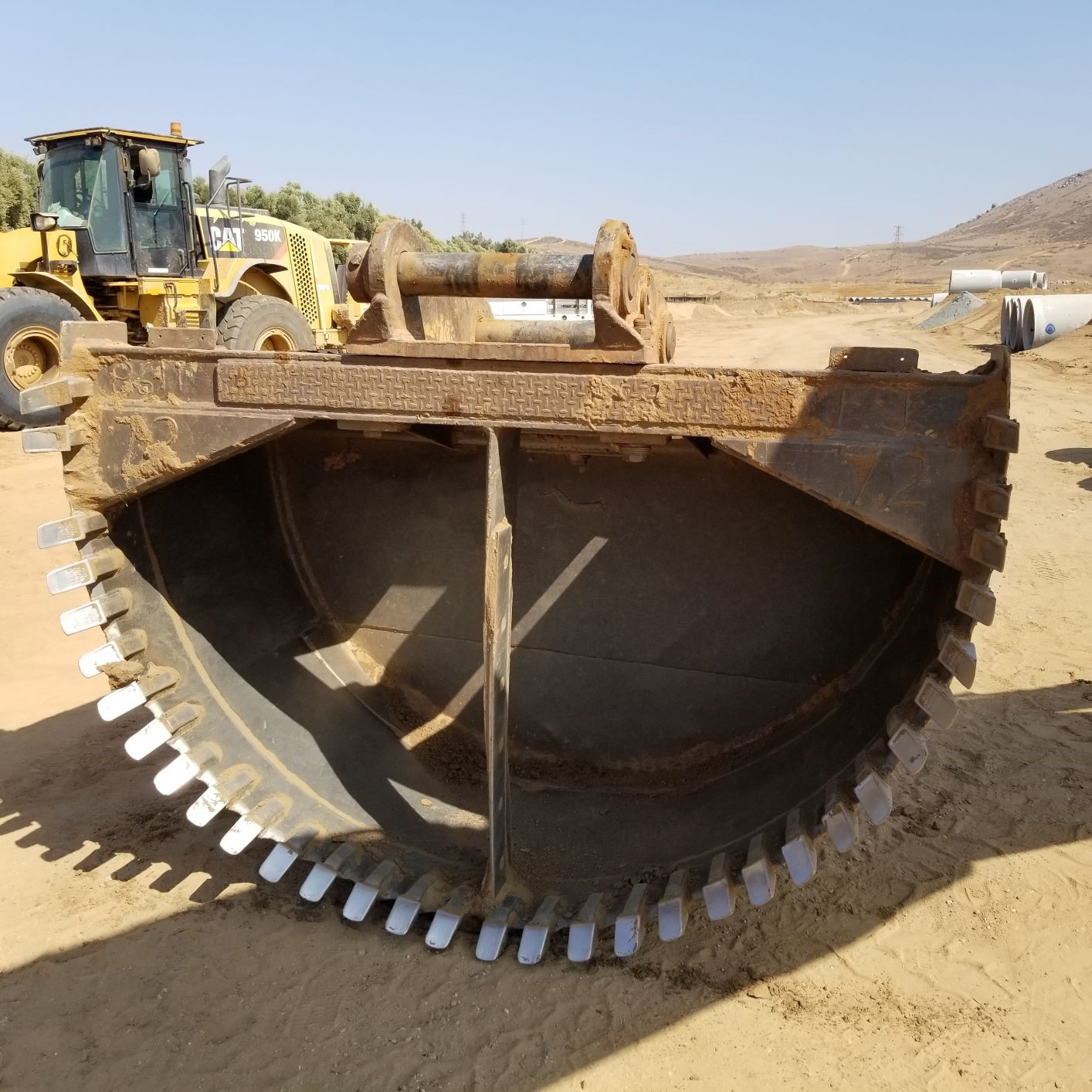 heavy equipment bucket that disconnected from the coupling