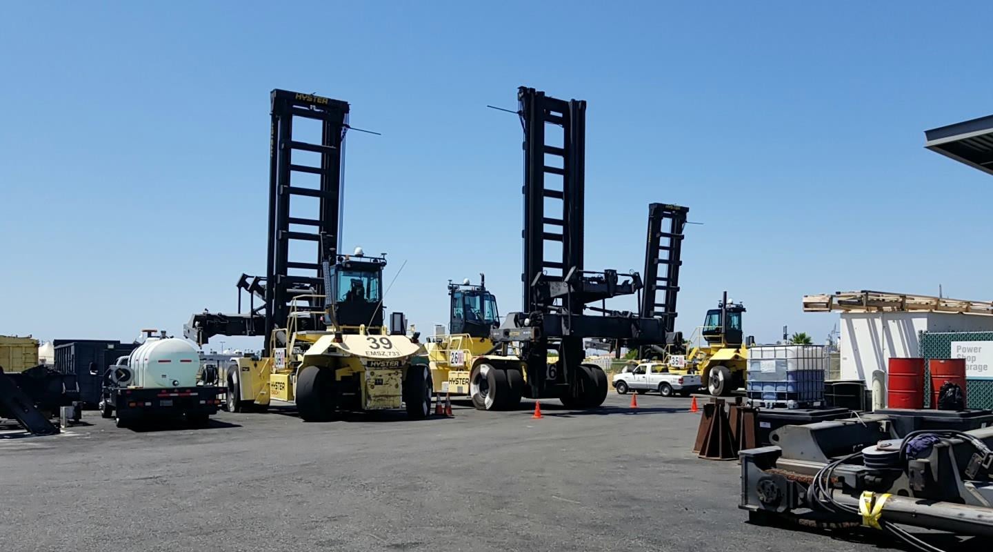 19CA004-container%20handler